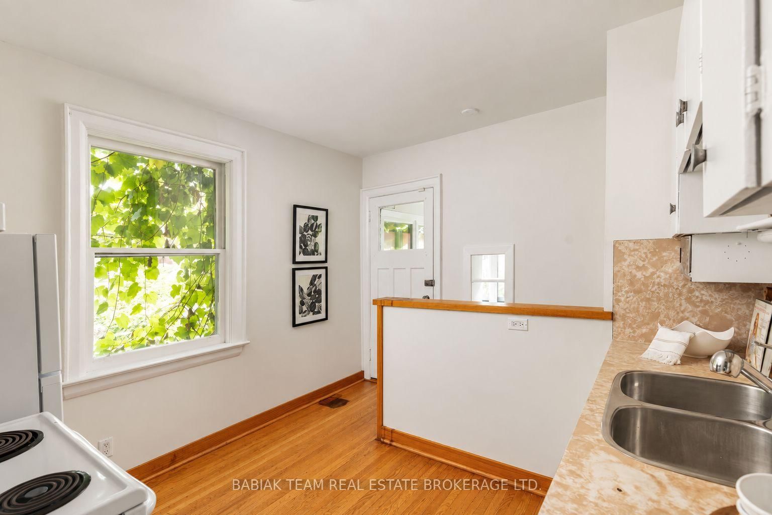 1 Rambert Crescent • Toronto, ON photo 11