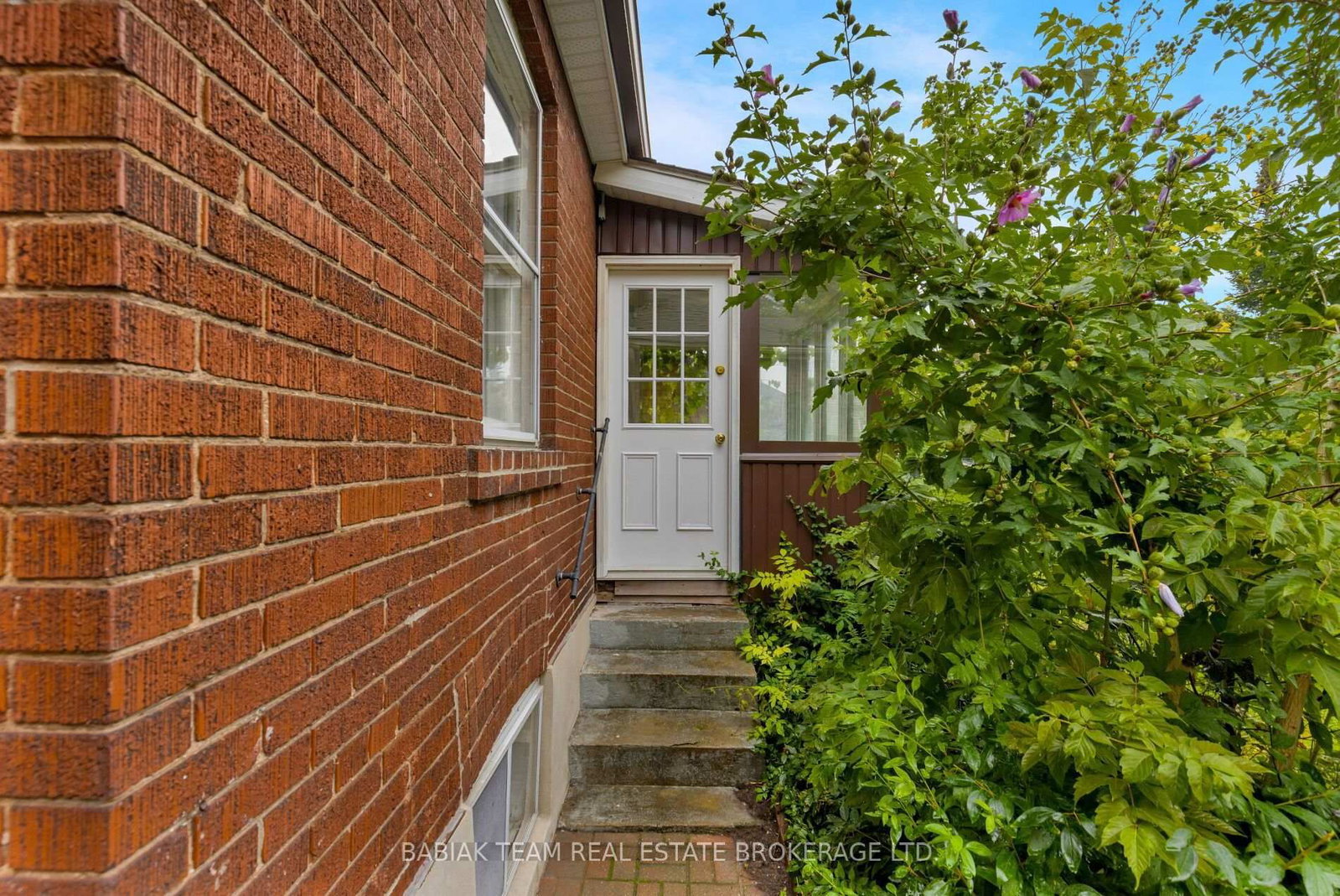 1 Rambert Crescent • Toronto, ON photo 25