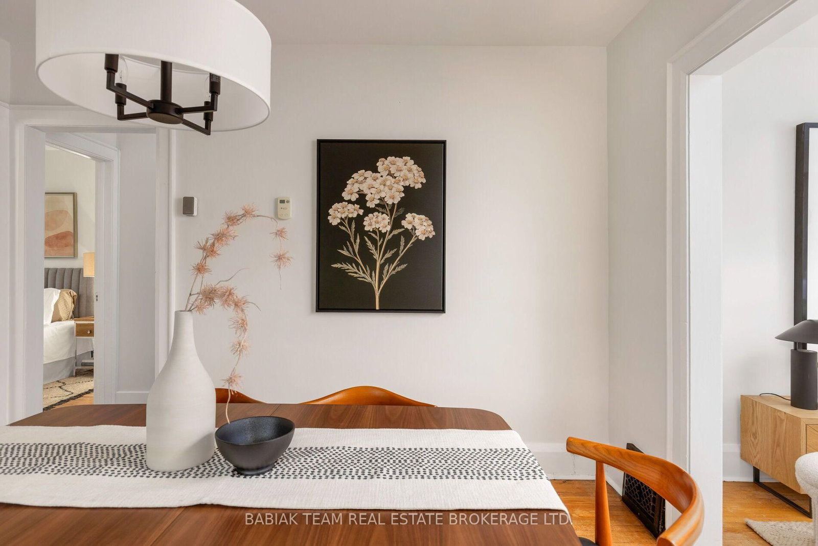 1 Rambert Crescent • Toronto, ON photo 8