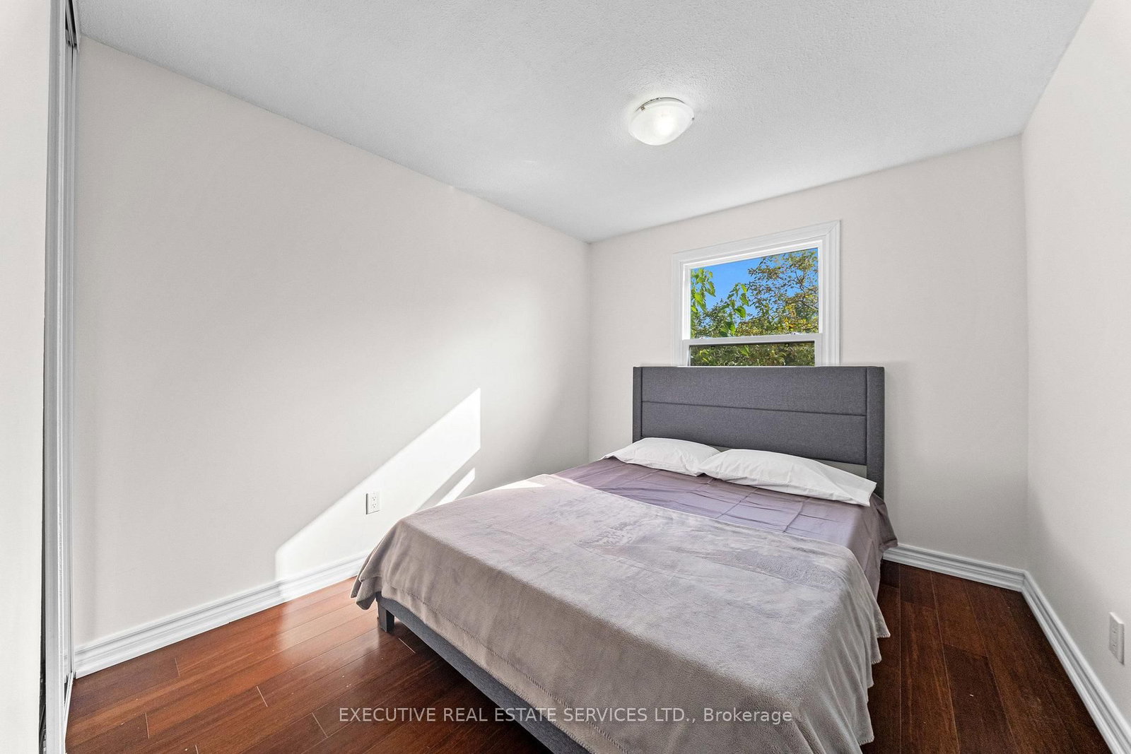 100 Centre Street N • Brampton, ON photo 23