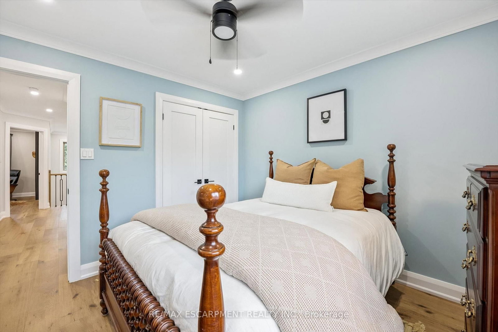 1261 STEPHENSON Drive • Burlington, ON photo 27