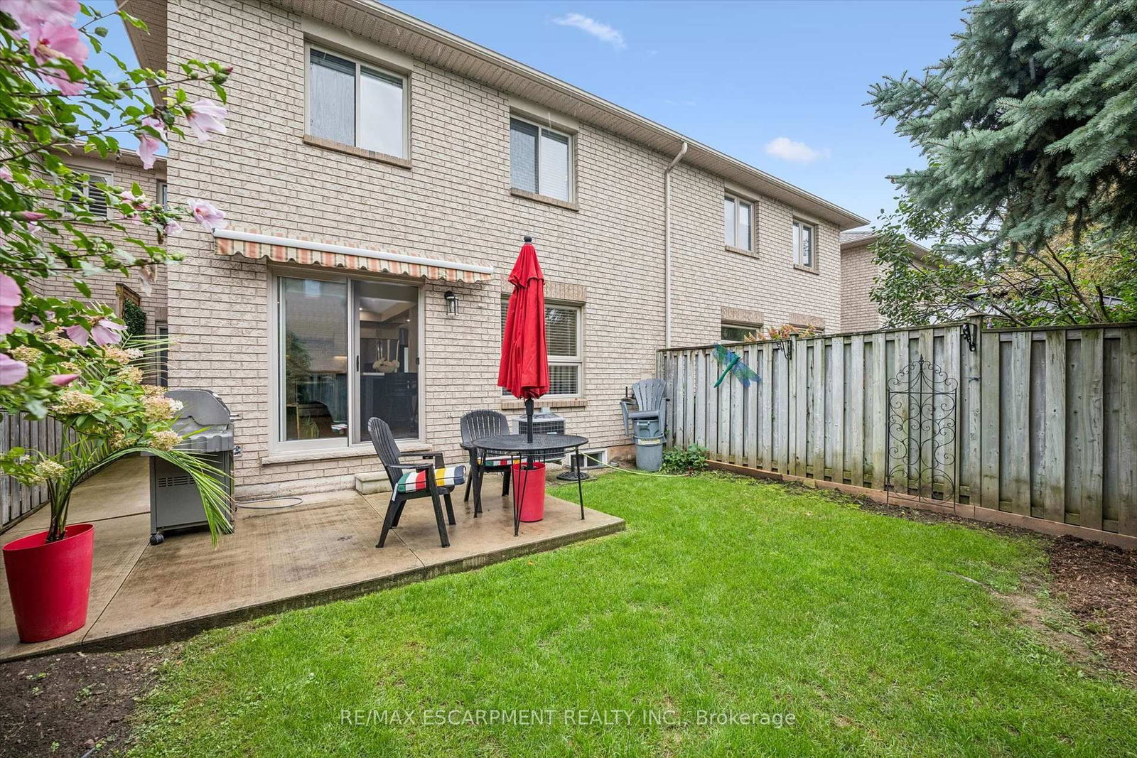 1261 STEPHENSON Drive • Burlington, ON photo 33