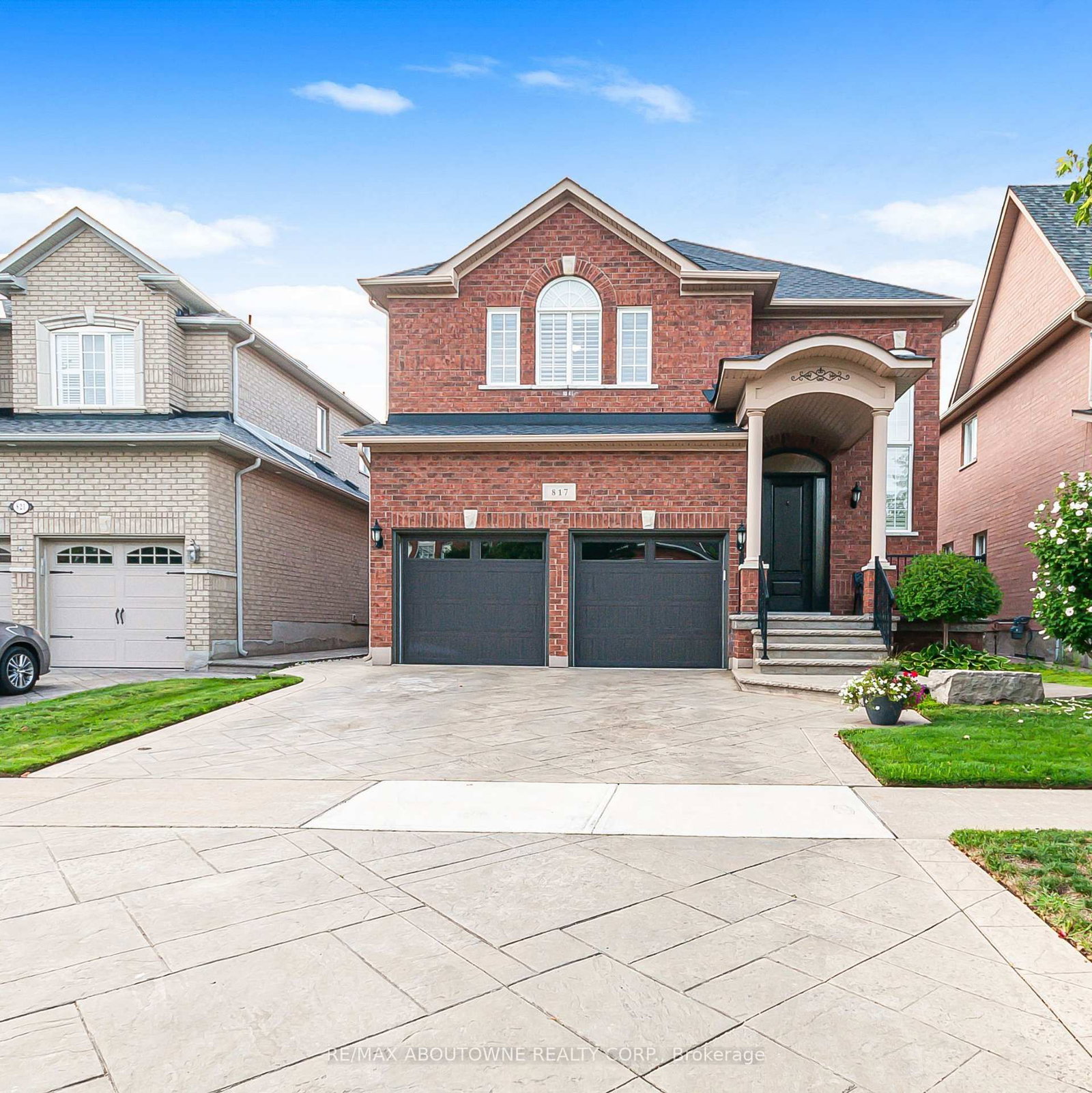 817 Brass Winds Place • Mississauga, ON photo 1