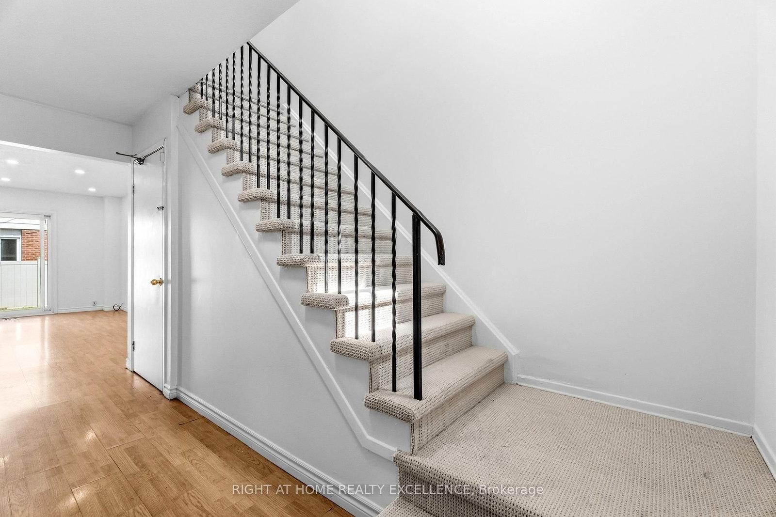 10 Banting Crescent • Brampton, ON photo 20