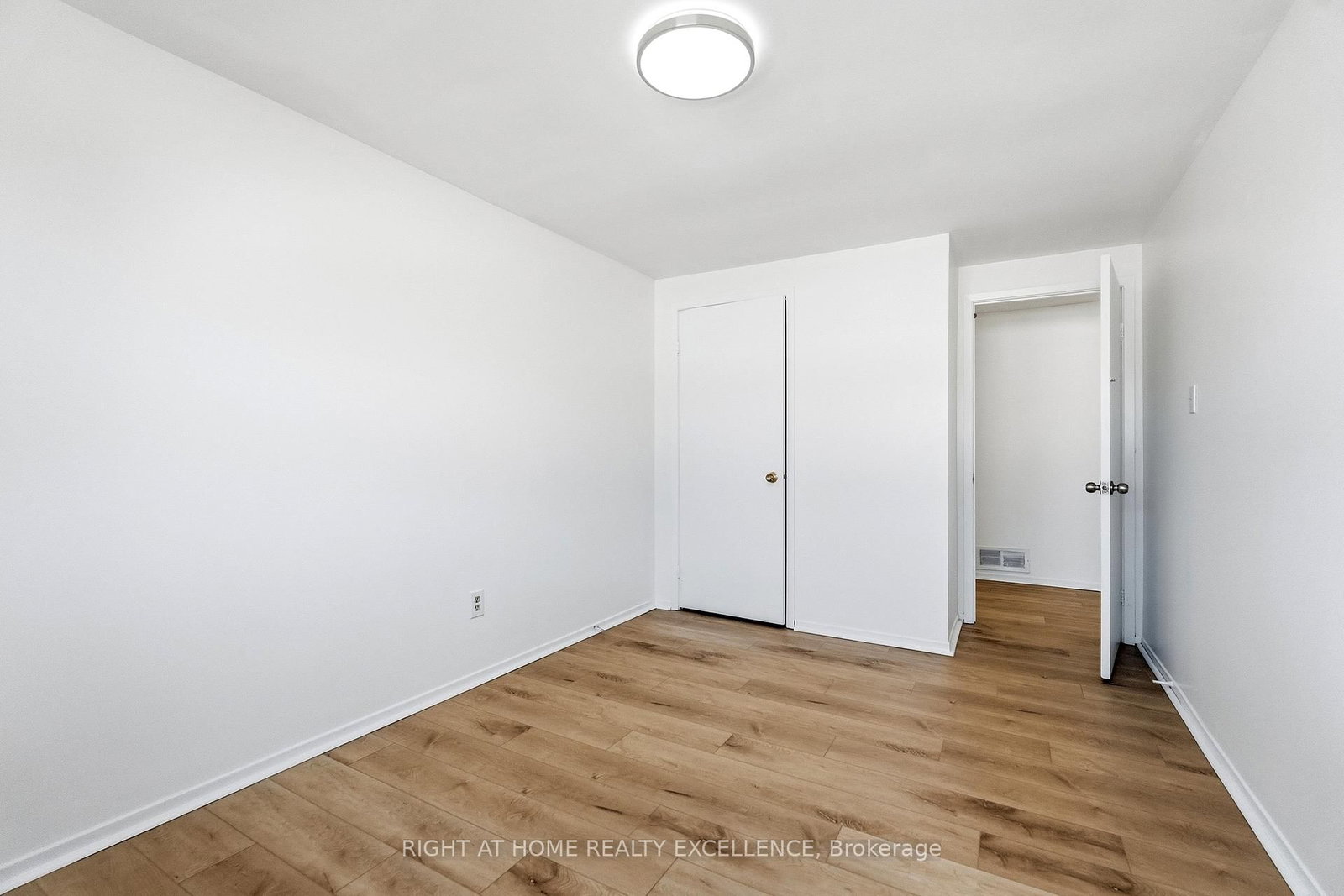 10 Banting Crescent • Brampton, ON photo 33