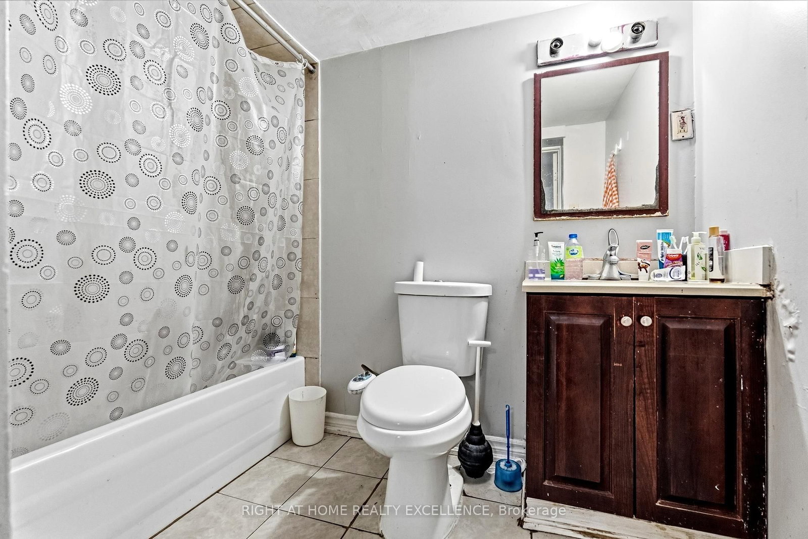 10 Banting Crescent • Brampton, ON photo 43