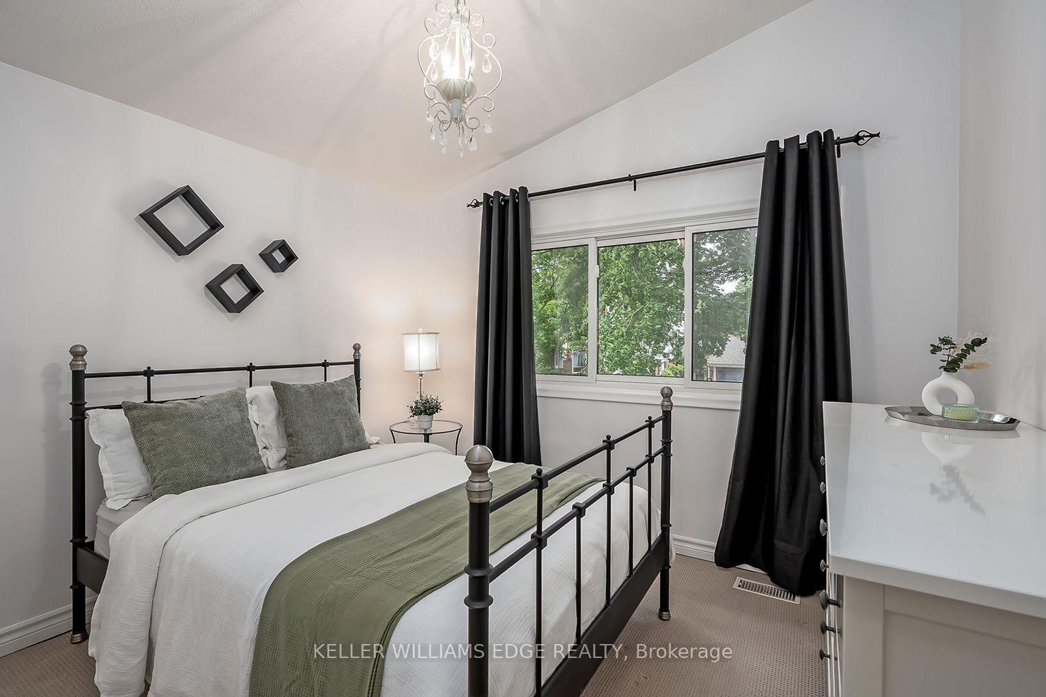 280 Penn Drive • Burlington, ON photo 23
