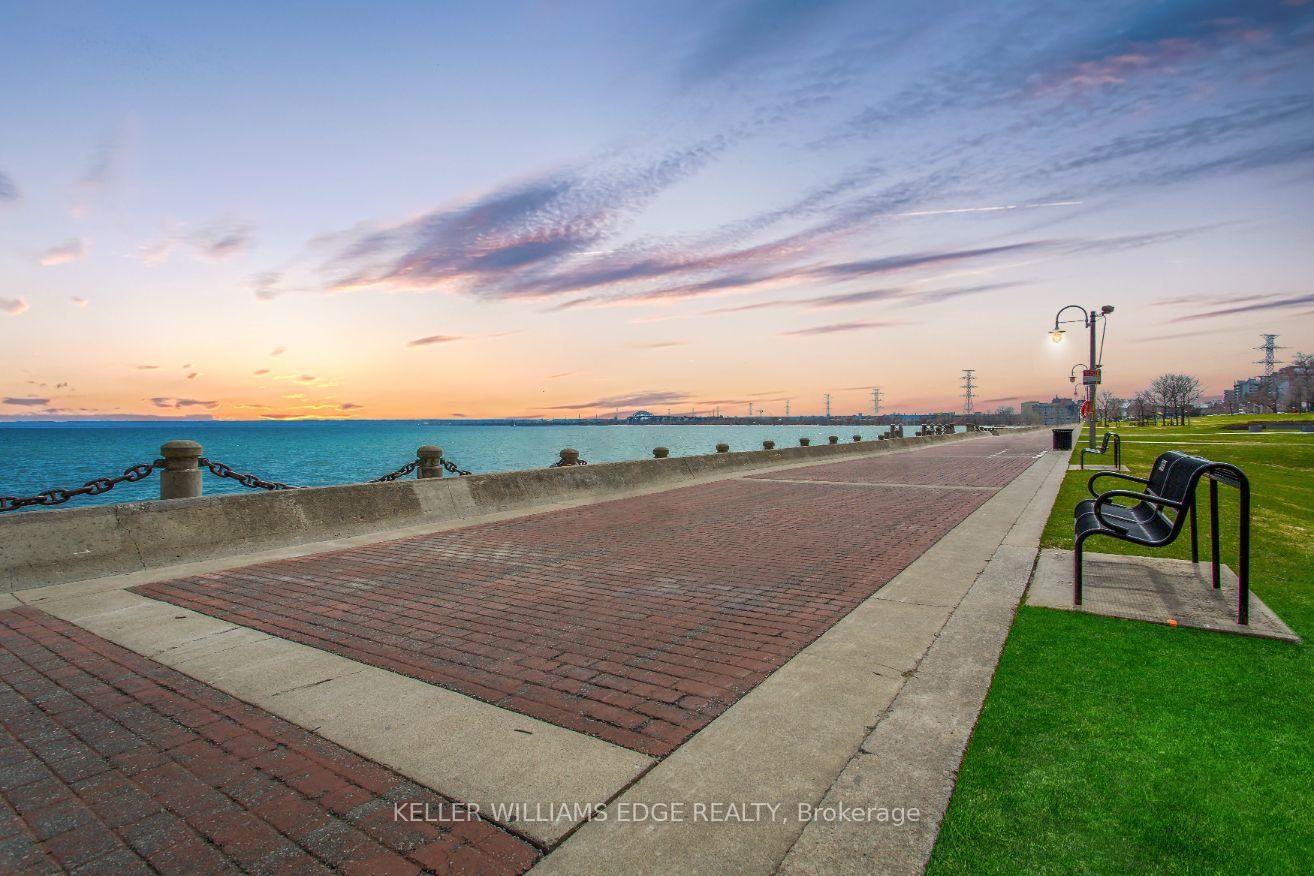 280 Penn Drive • Burlington, ON photo 47