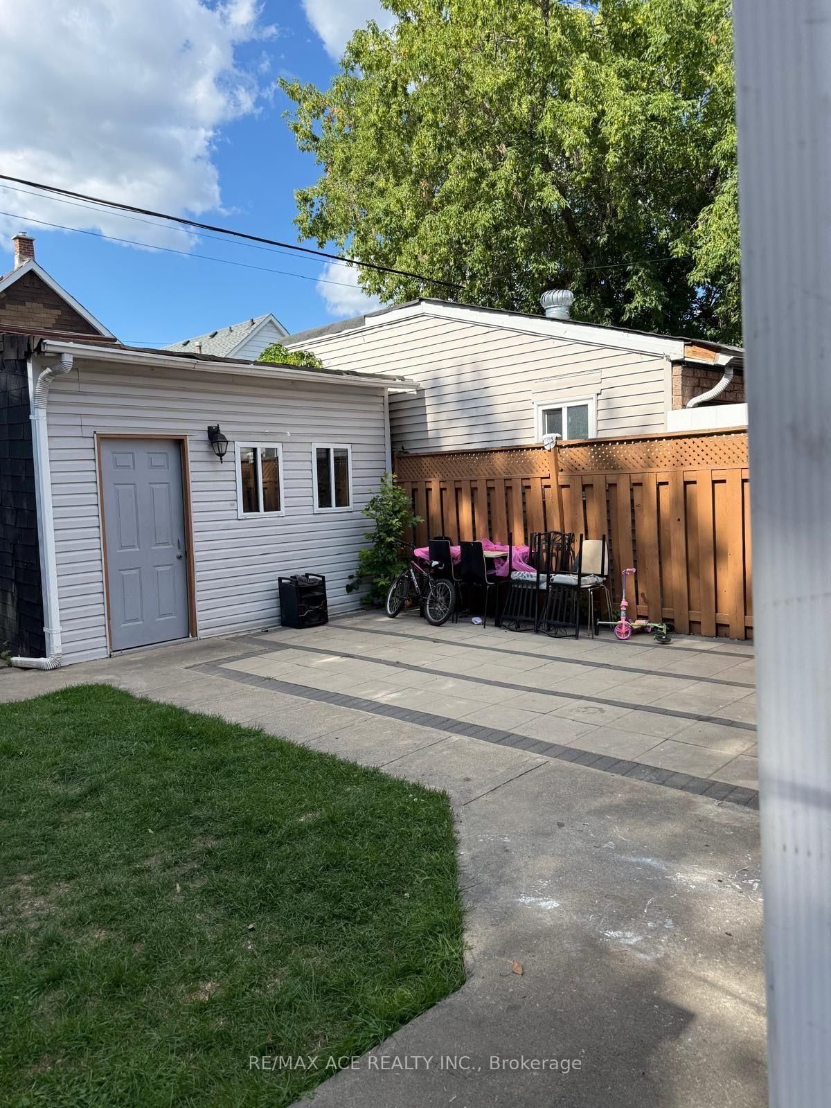 12 Mahoney Avenue • Toronto, ON photo 20