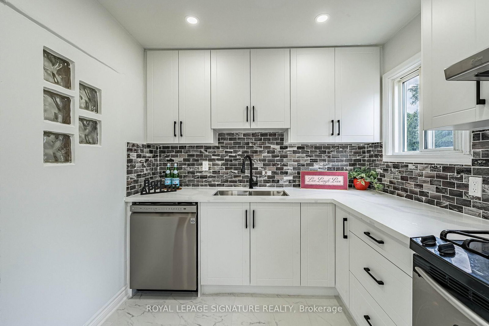 7 Putney Road • Toronto, ON photo 10