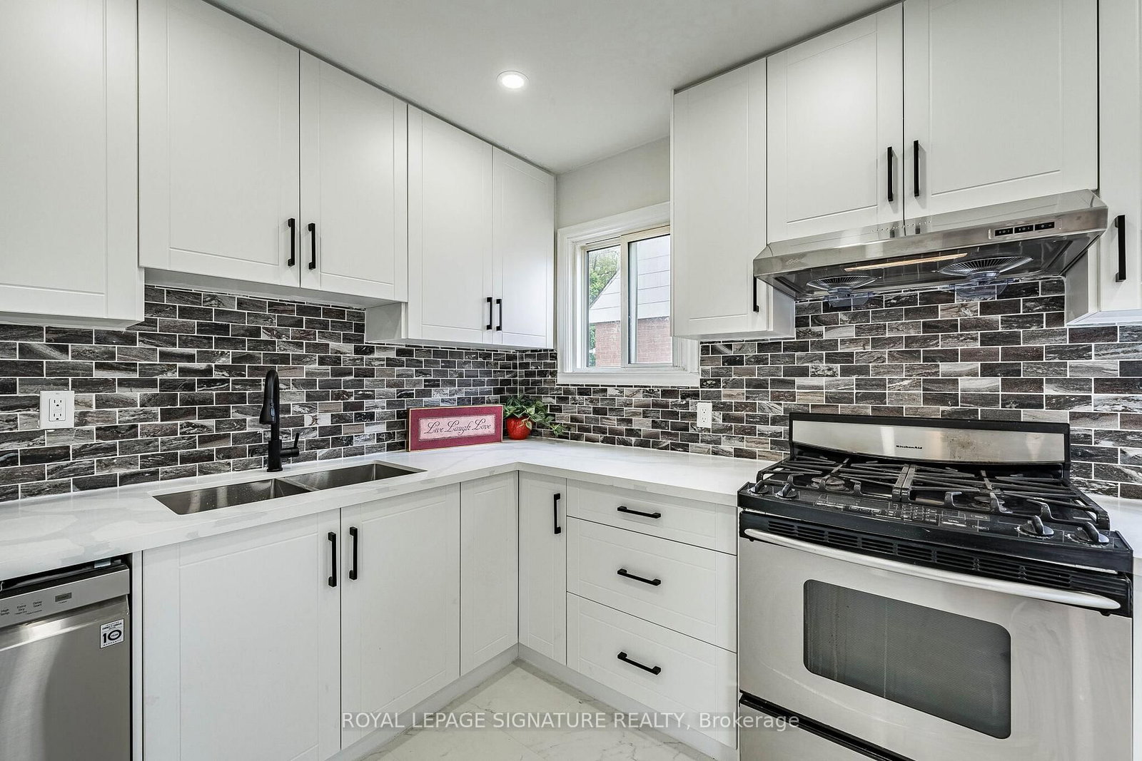 7 Putney Road • Toronto, ON photo 13
