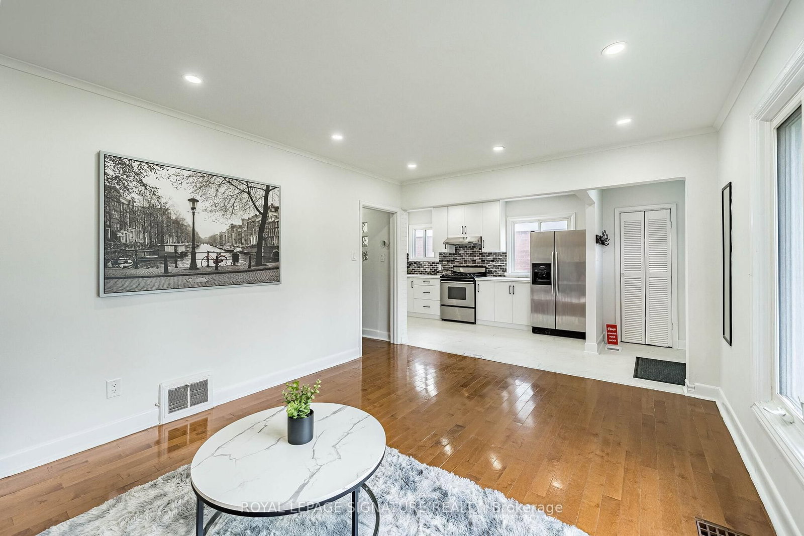7 Putney Road • Toronto, ON photo 8
