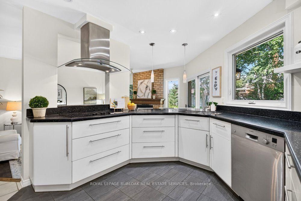 3205 Tania Crescent • Burlington, ON photo 11