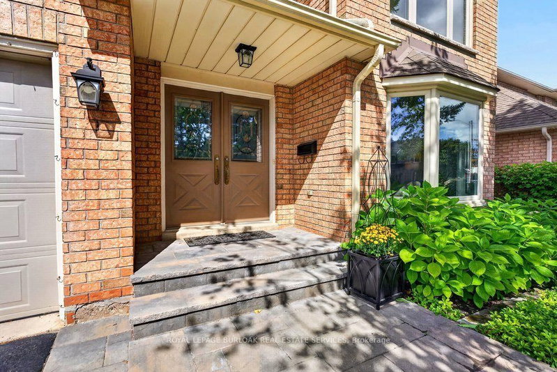 3205 Tania Crescent