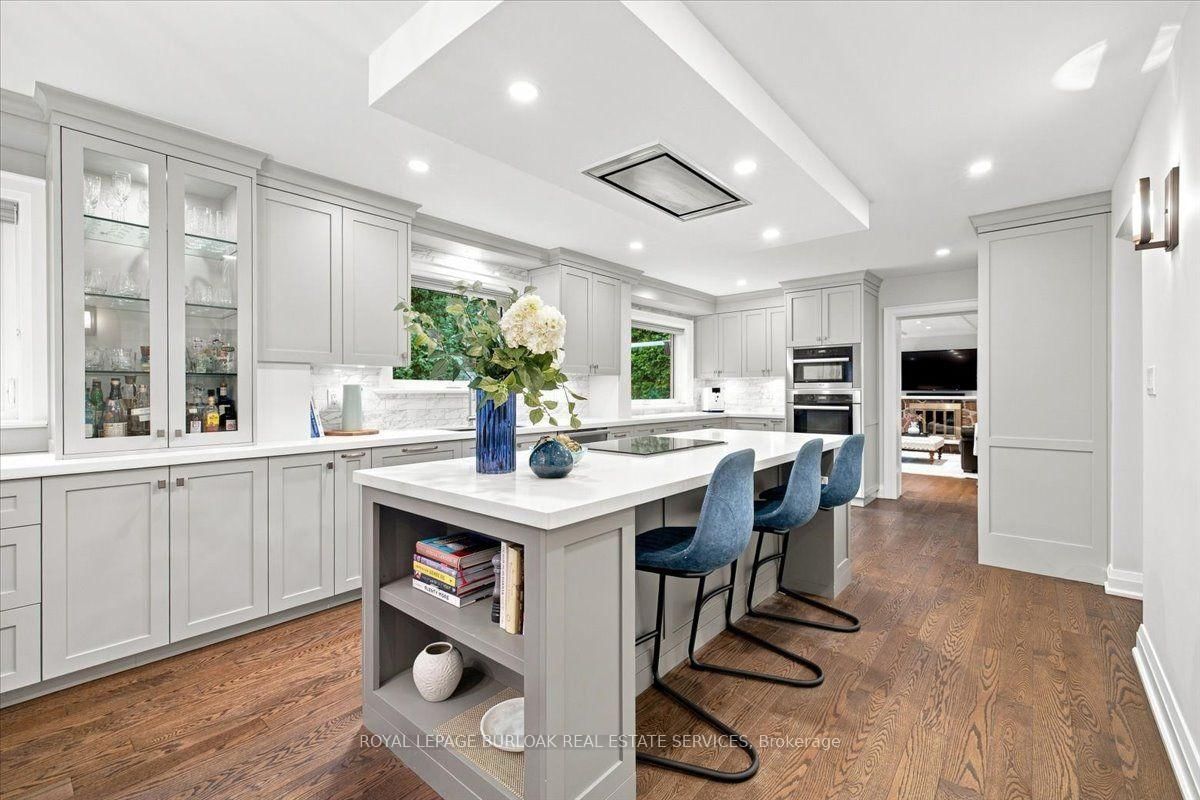 4430 Hawthorne Drive • Burlington, ON photo 12