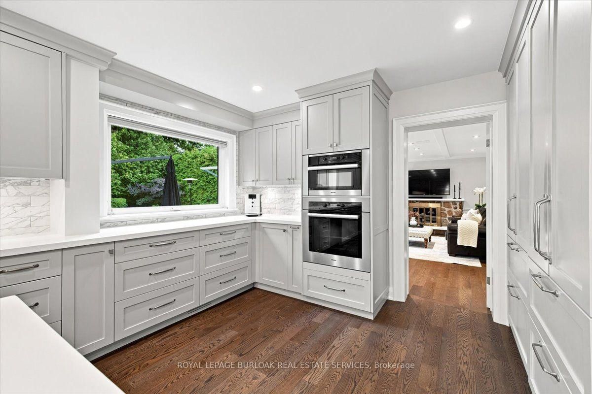 4430 Hawthorne Drive • Burlington, ON photo 14
