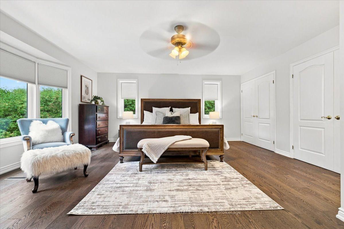 4430 Hawthorne Drive • Burlington, ON photo 22