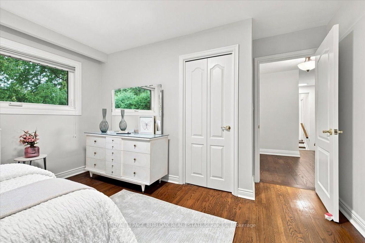 4430 Hawthorne Drive • Burlington, ON photo 29