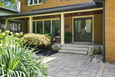 4430 Hawthorne Drive • Burlington, ON photo 4