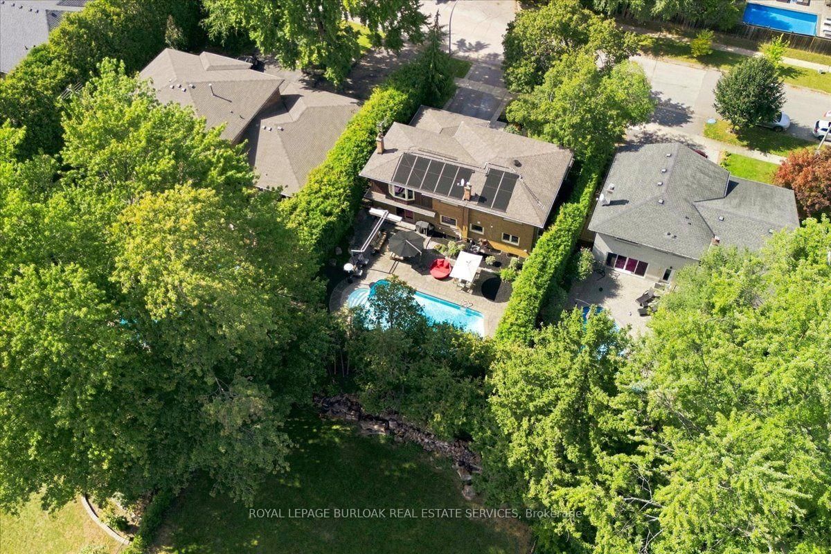 4430 Hawthorne Drive • Burlington, ON photo 44