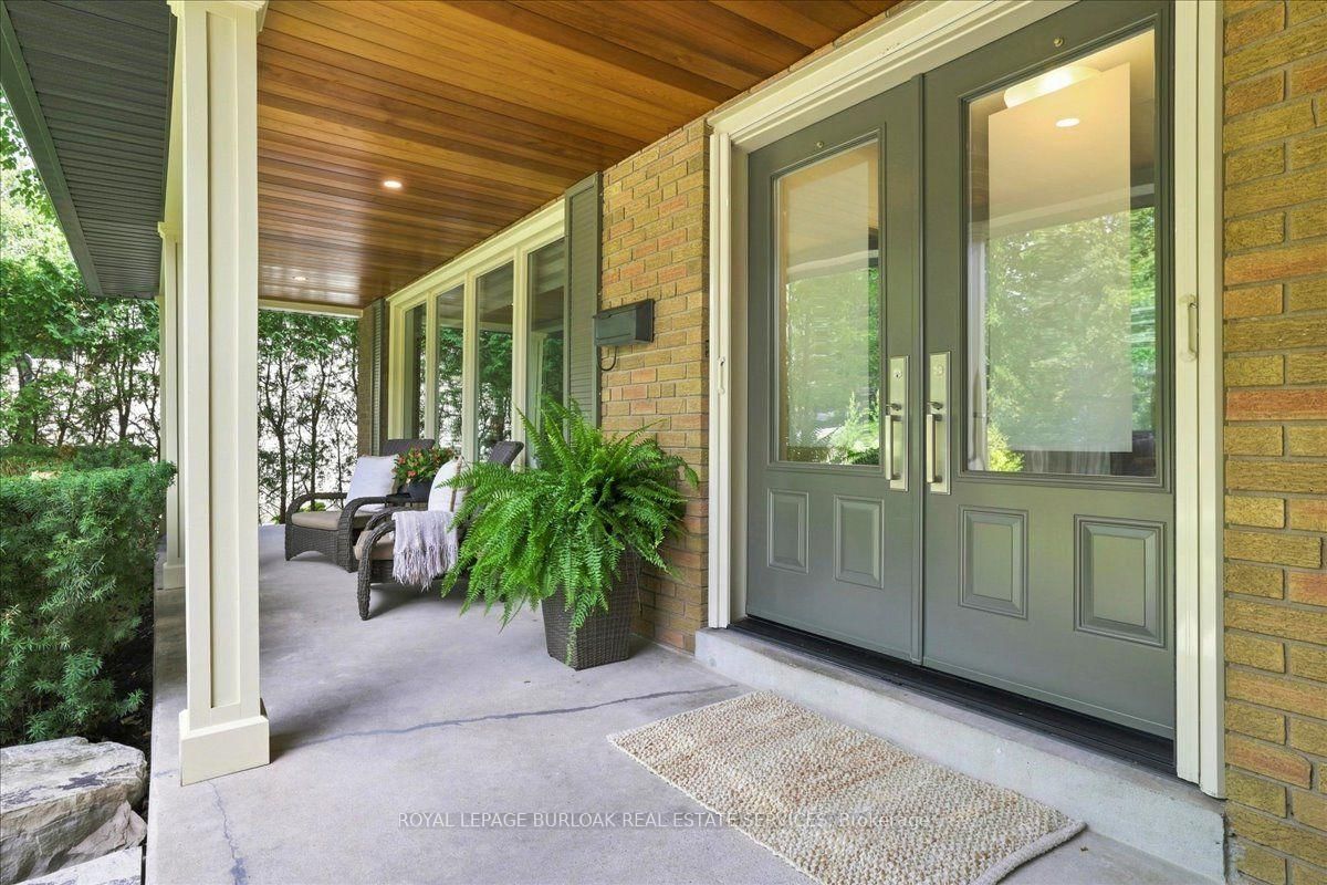 4430 Hawthorne Drive • Burlington, ON photo 5