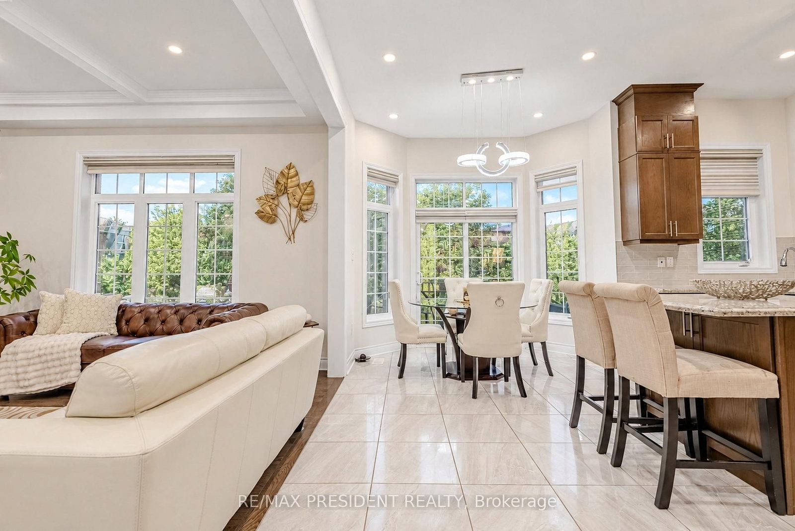 31 Monarch Drive • Halton Hills, ON photo 15
