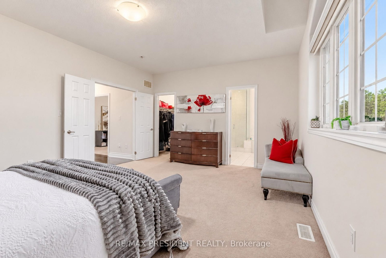 31 Monarch Drive • Halton Hills, ON photo 37