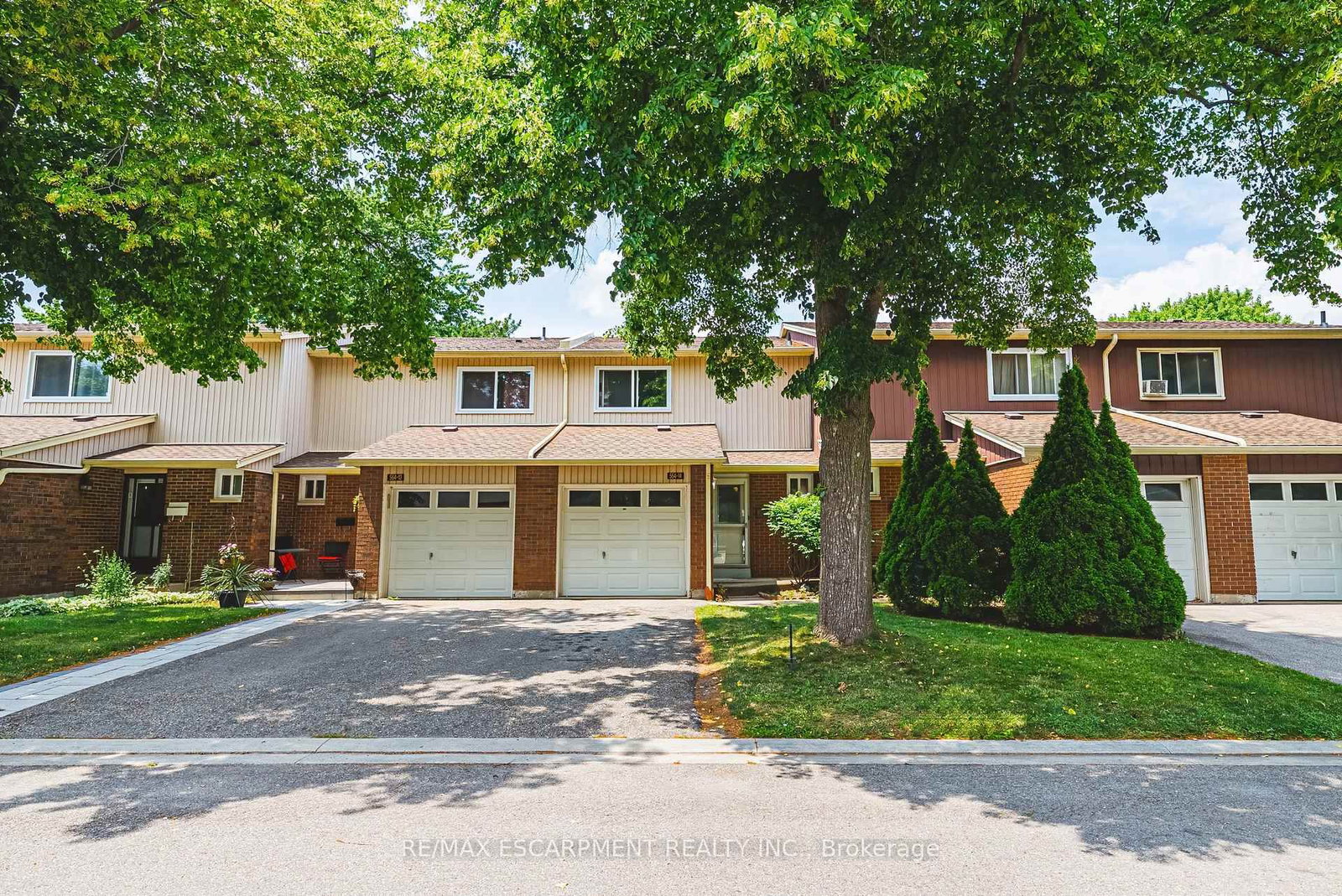 564 Sheraton Road • #14 • Burlington, ON photo 1