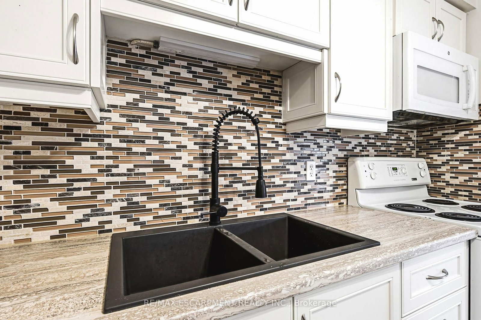 564 Sheraton Road • #14 • Burlington, ON photo 11