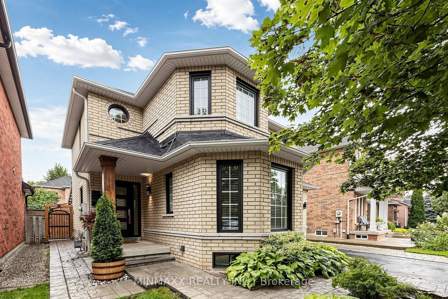 2148 Stillmeadow Road • Oakville, ON photo 1