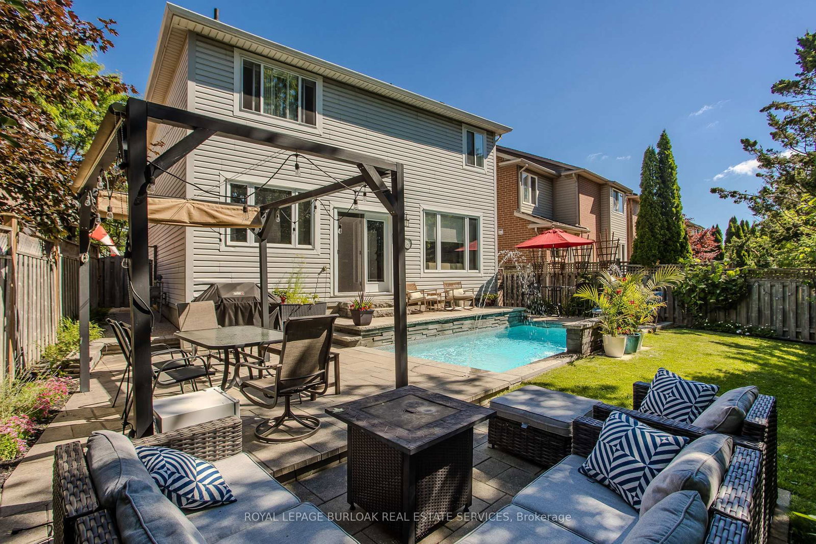 5174 Ravine Crescent • Burlington, ON photo 4