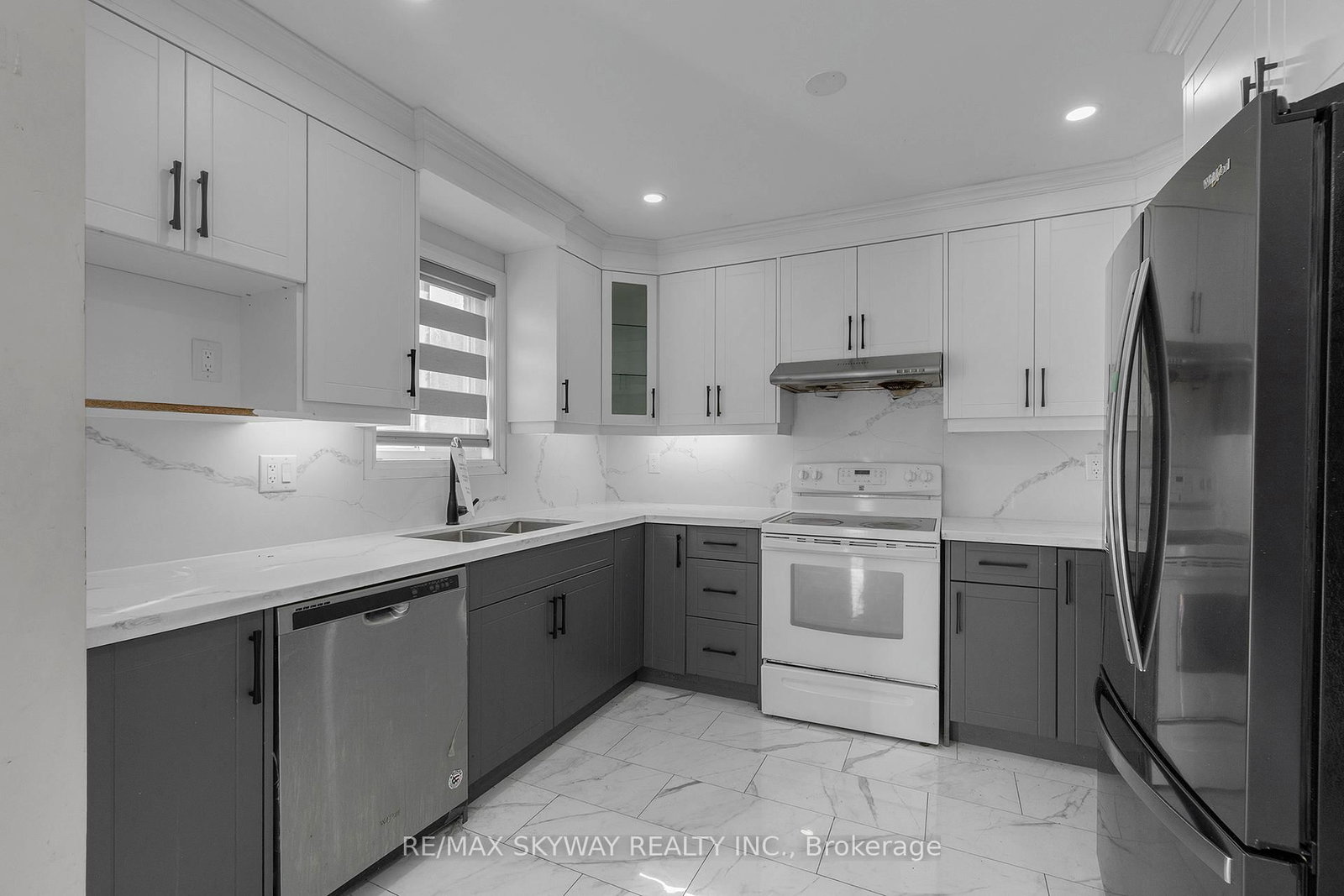 92 Charleswood Circle • Brampton, ON photo 15