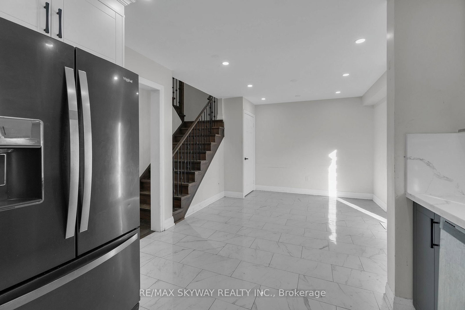 92 Charleswood Circle • Brampton, ON photo 17