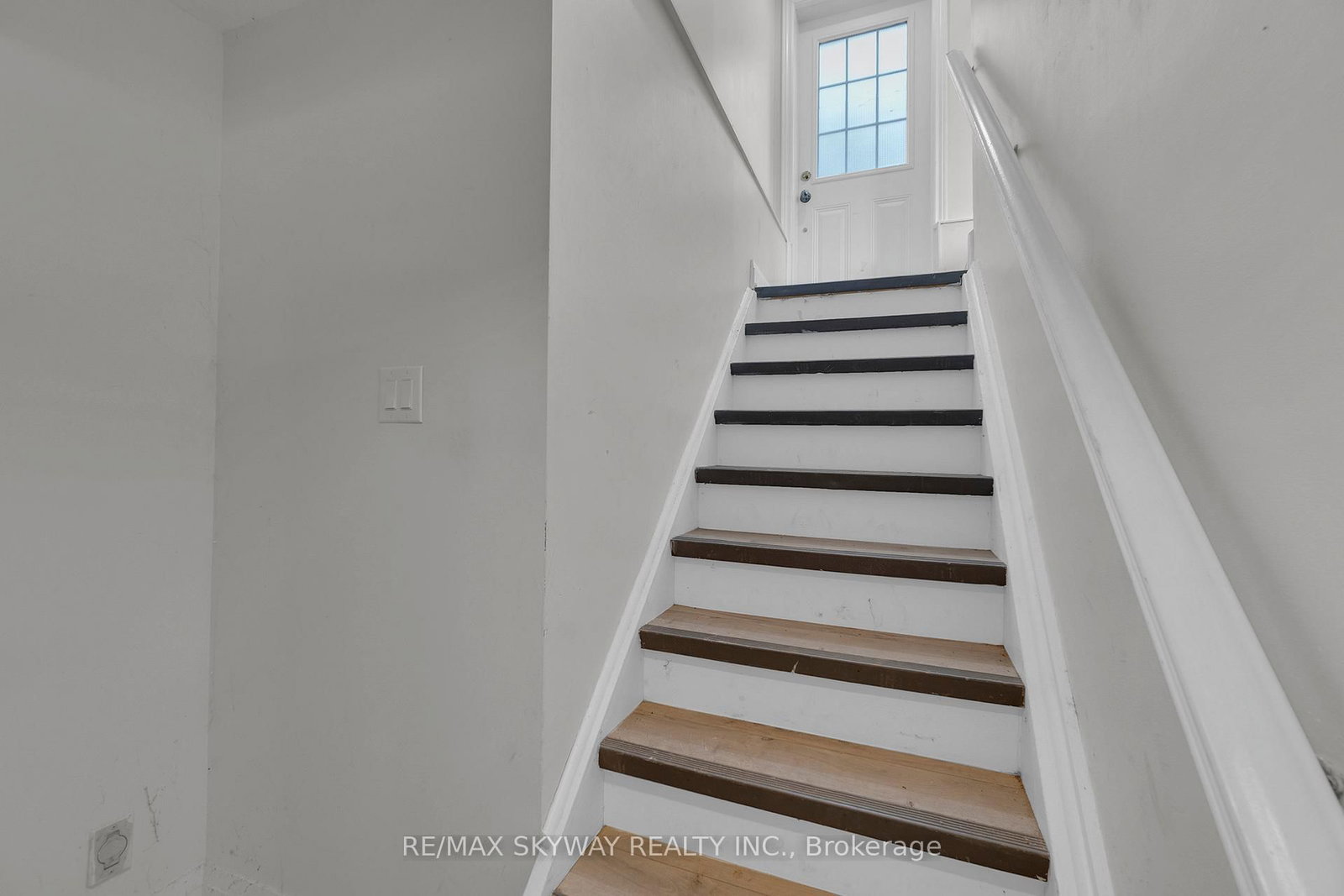 92 Charleswood Circle • Brampton, ON photo 32