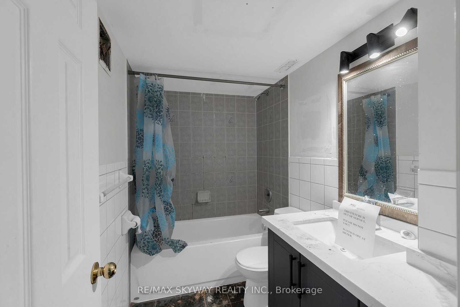 92 Charleswood Circle • Brampton, ON photo 37