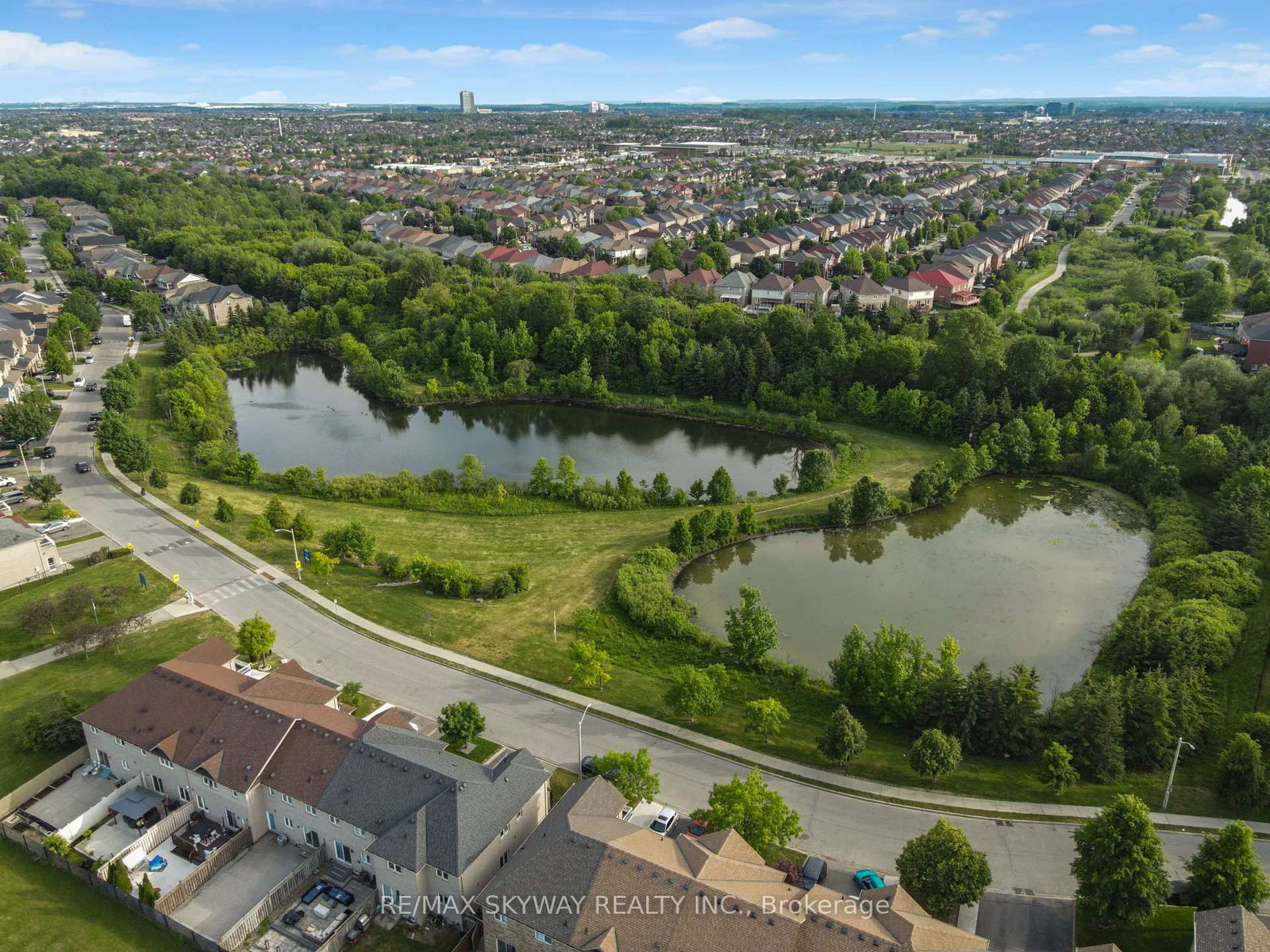 92 Charleswood Circle • Brampton, ON photo 47