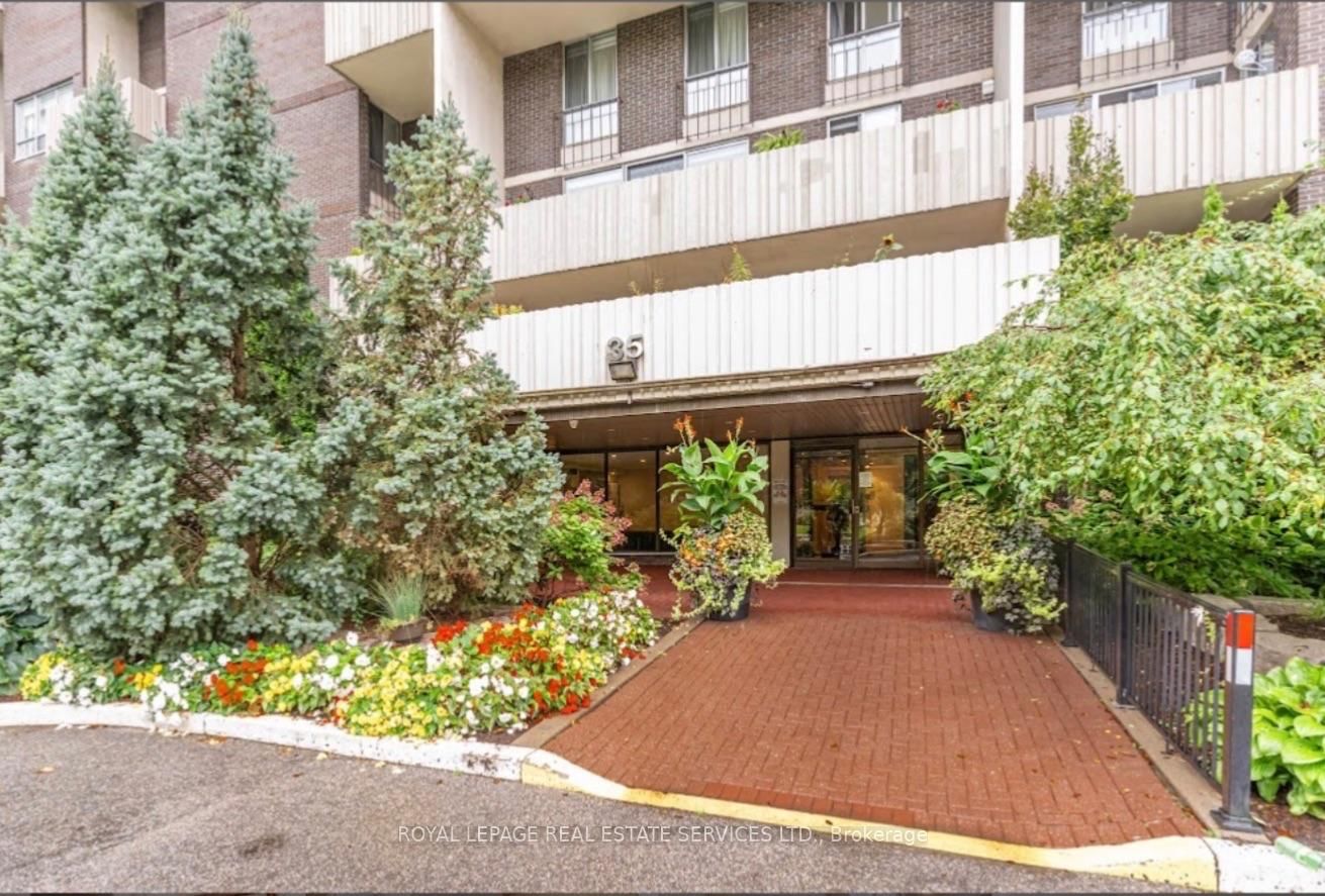 35 Ormskirk Avenue • #406 • Toronto, ON photo 2