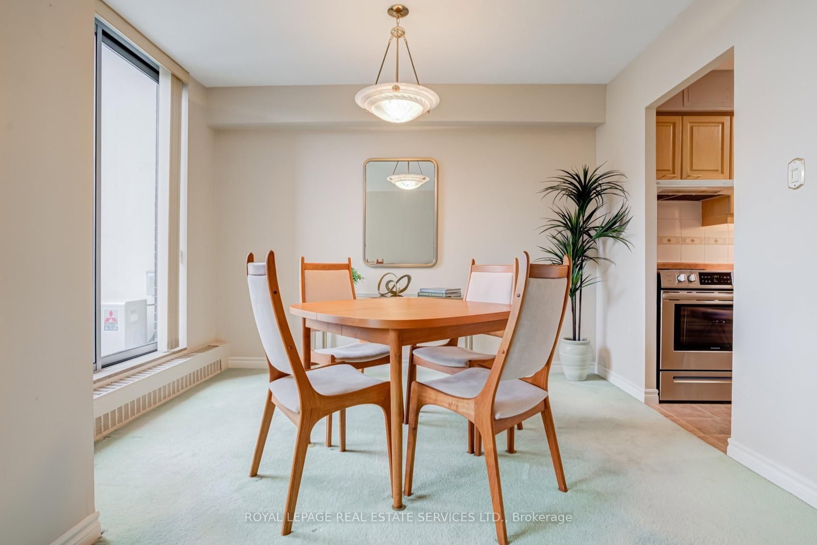 35 Ormskirk Avenue • #406 • Toronto, ON photo 6