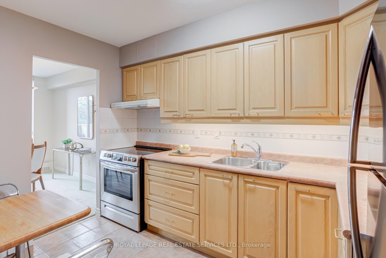 35 Ormskirk Avenue • #406 • Toronto, ON photo 9