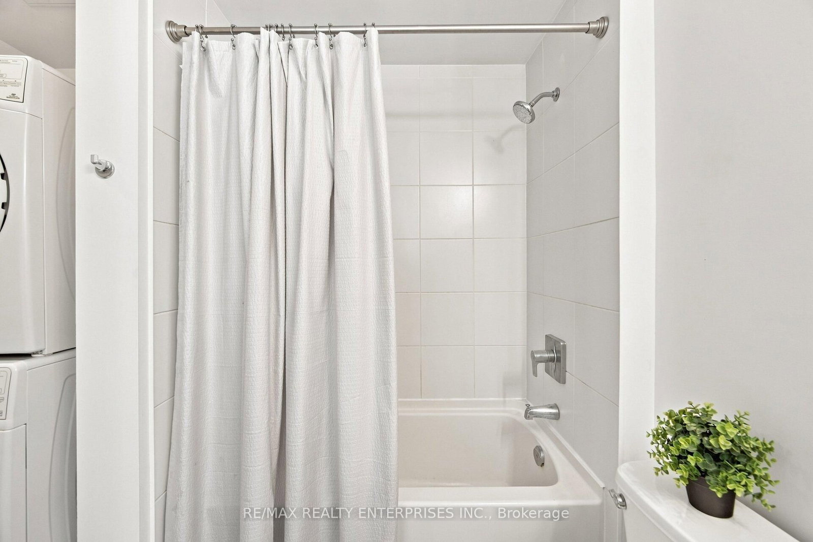 2486 Old Bronte Road • #203 • Oakville, ON photo 11
