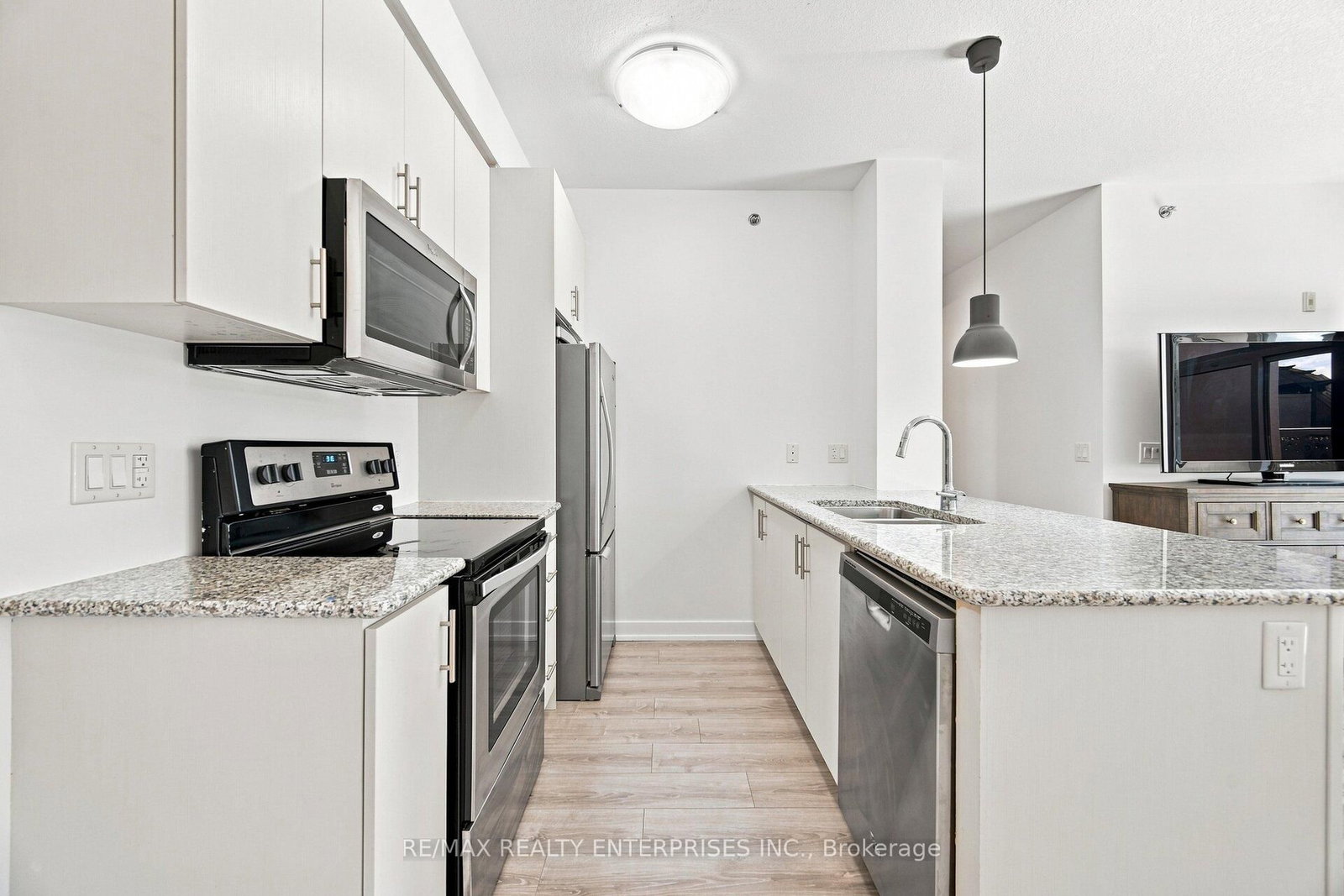 2486 Old Bronte Road • #203 • Oakville, ON photo 3