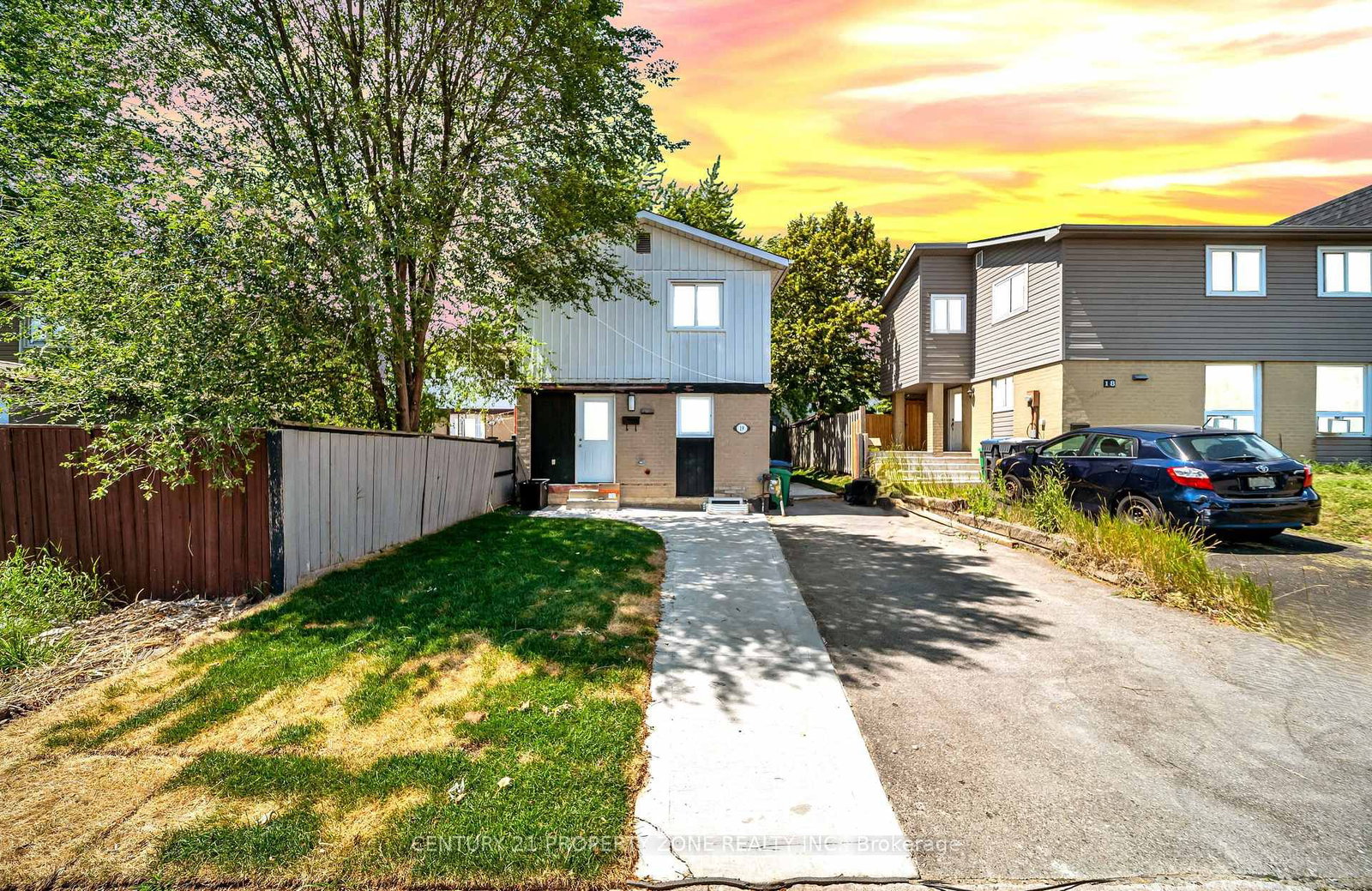 19 Horseshoe Court • Brampton, ON photo 1