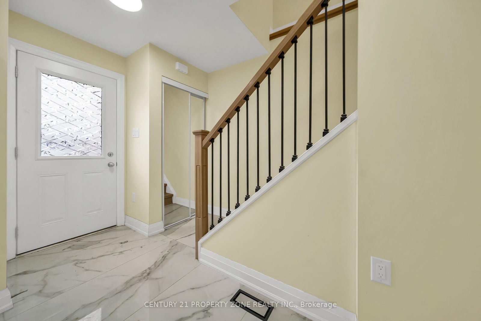 19 Horseshoe Court • Brampton, ON photo 10