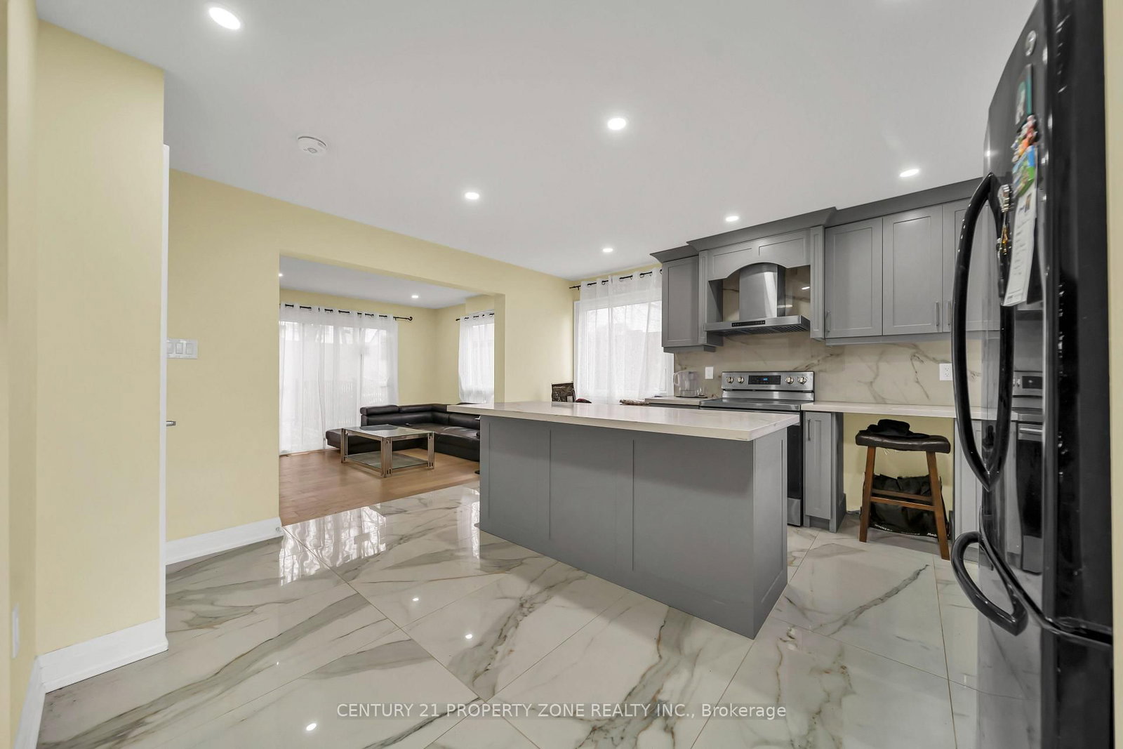 19 Horseshoe Court • Brampton, ON photo 12