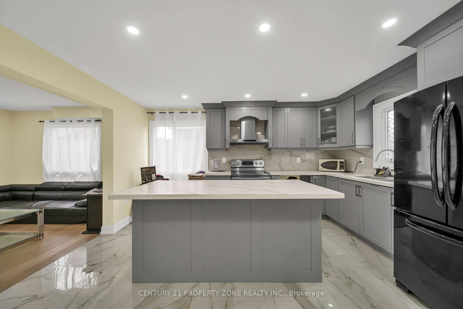 19 Horseshoe Court • Brampton, ON photo 13