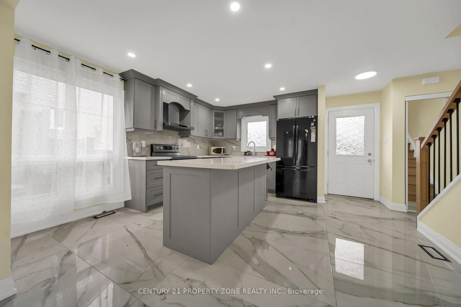 19 Horseshoe Court • Brampton, ON photo 14