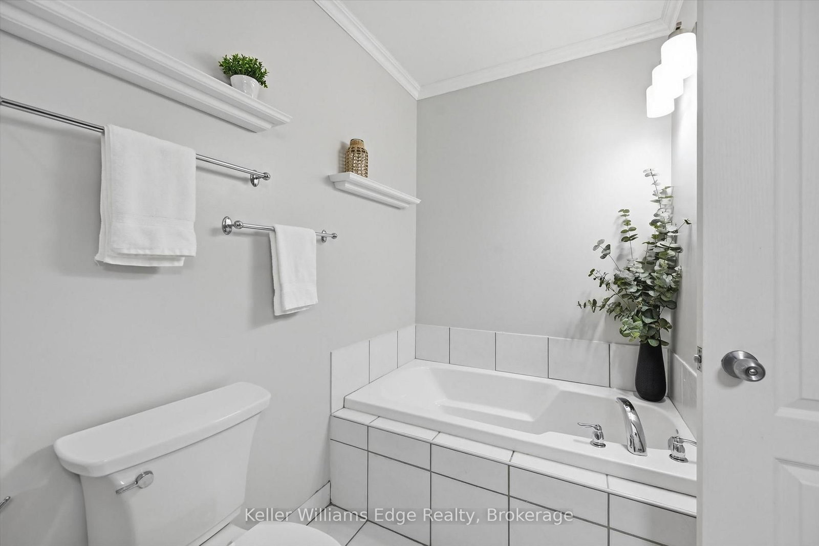 5080 Fairview Street • #29 • Burlington, ON photo 28