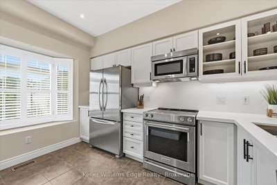 5080 Fairview Street • #29 • Burlington, ON photo 3