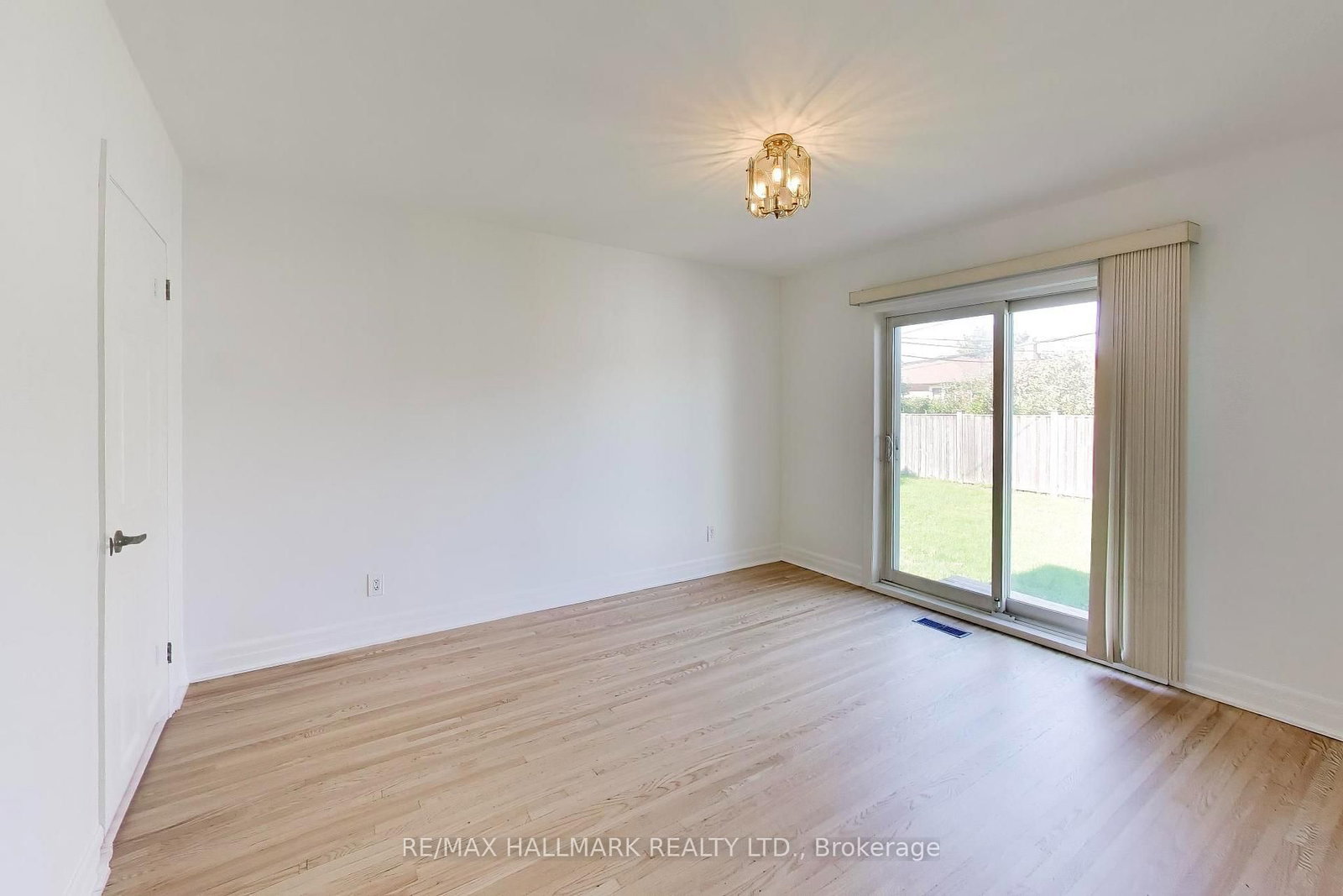 60 Bridesburg Drive • Toronto, ON photo 13