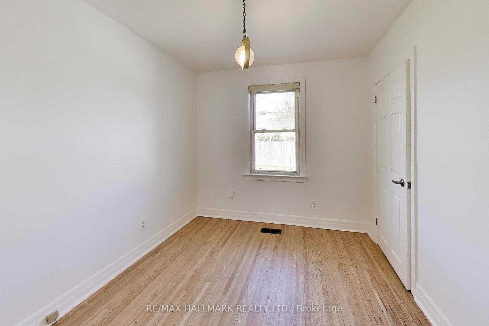 60 Bridesburg Drive • Toronto, ON photo 15